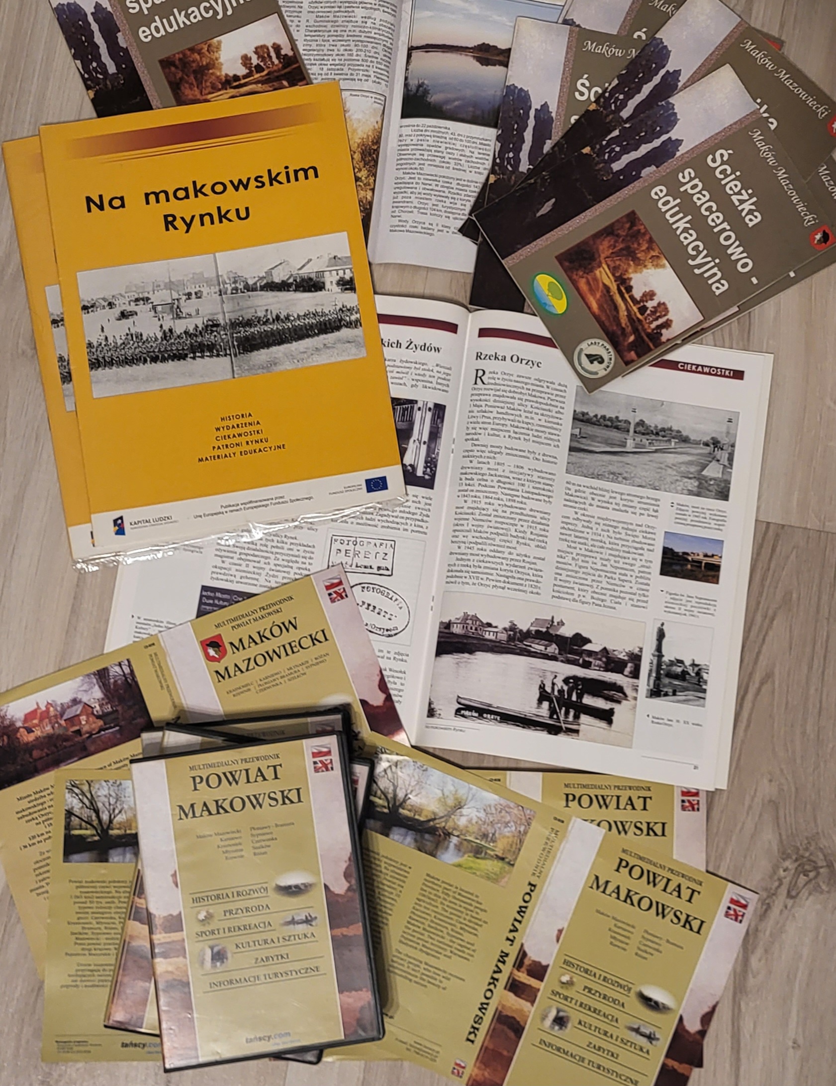 
Zestaw publikacji i materiałów edukacyjnych, takich jak „Na makowskim Rynku” czy „Ścieżka spacerowo-edukacyjna”, dokumentujących historię i dziedzictwo Powiatu Makowskiego. Rezultat projektów promujących lokalną kulturę i turystykę.