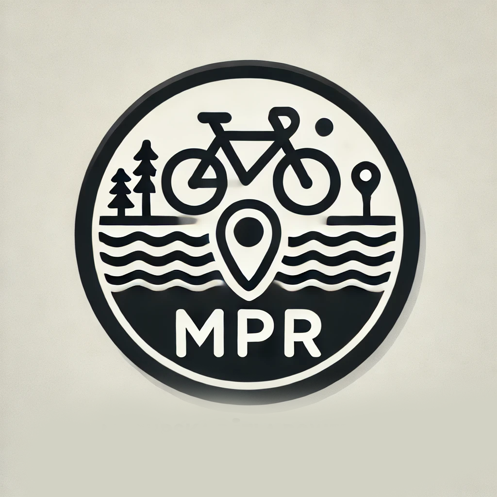 Czarno-białe logo MPR z rowerem, drzewami, falami i znacznikiem lokalizacji w okrągłej ramce.